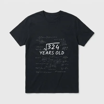 18. Geburtstag Lustiges Wurzel T-Shirt – Wurzel aus 324 Years Old umgeben von Mathe-Formeln – Klassisches T-Shirt in Schwarz