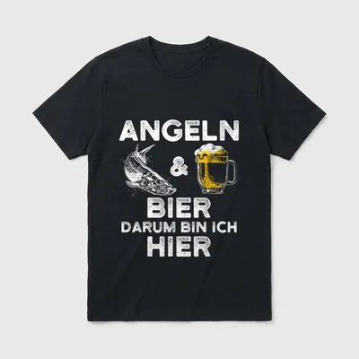 Lustiges Angler Angeln T-Shirt – Fisch, Bierkrug, Spruch „Angeln & Bier darum bin ich hier“ – Klassisches T-Shirt in Schwarz