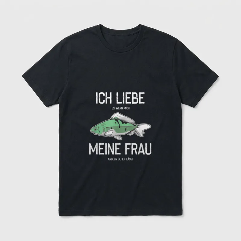 Ich Liebe Es Angeln T-Shirt – Fisch mit Spruch über Angeln mit Erlaubnis der Ehefrau – Klassisches T-Shirt in Schwarz