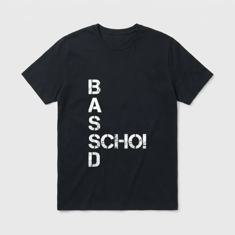 Bassd Scho Lustiges Bayern T-Shirt – Schriftzug „Bassd Schoi!“ in weißen Stempel-Buchstaben – Klassisches T-Shirt in Schwarz
