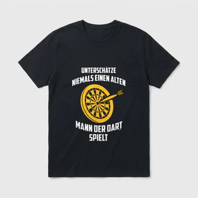 Dart Spieler Spruch T-Shirt – Goldener Dart in Scheibe mit Spruch über alten Mann – Klassisches T-Shirt in Schwarz