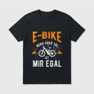 T-Shirt mit Fahrrad Motiv Herren – E-Bike vor Bergen mit Spruch „Berg oder Tal ist mir egal“ – Klassisches T-Shirt in Schwarz