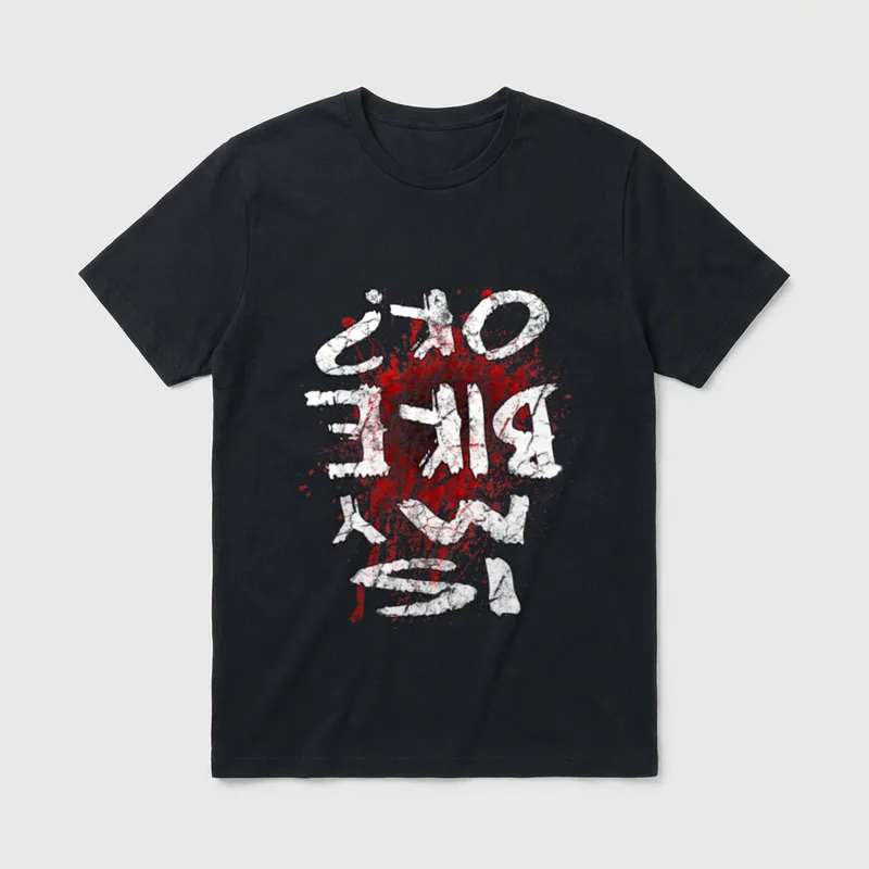 Is My Bike Ok T-Shirt – Zerrissene weiße Schrift „IS MY BIKE OK?“ mit roten Blutspritzern – Klassisches T-Shirt in Schwarz