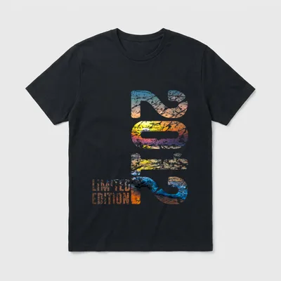 Limited Edition darüber großformatige T-Shirt – Klassisches T-Shirt in Schwarz