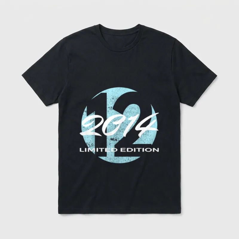 Zwölf Jahre Geburtstagskind T-Shirt – 12 und 2014 LIMITED EDITION blauer Kreis Aufdruck – Klassisches T-Shirt in Schwarz