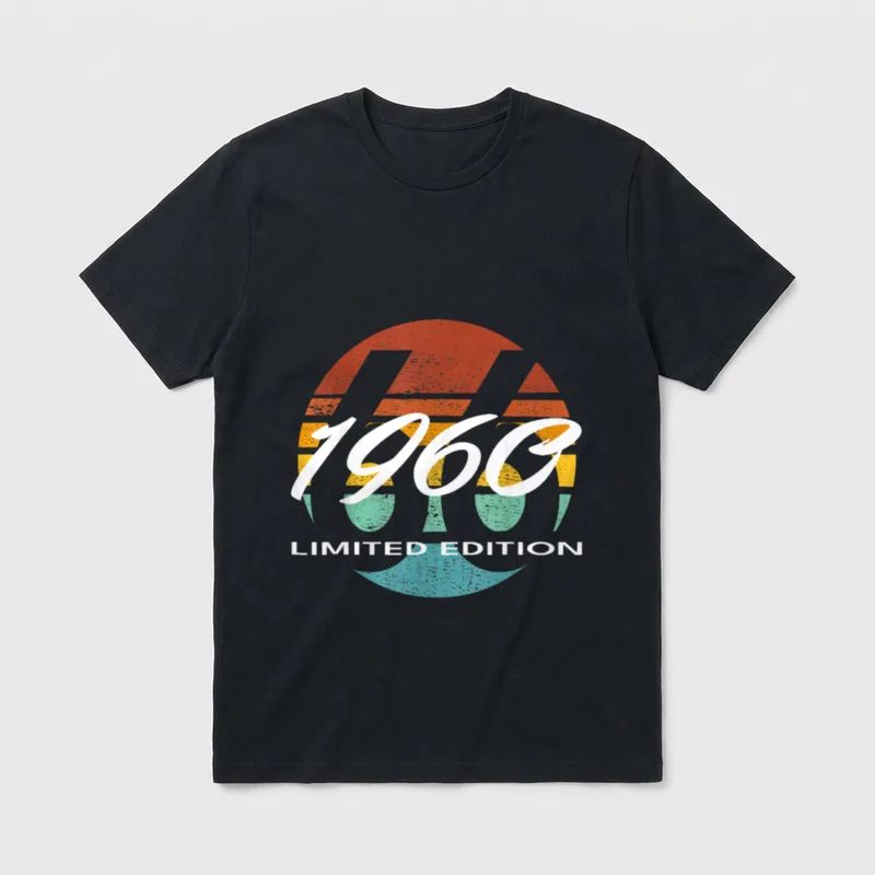 66. Geburtstag Mann Frau T-Shirt 0337 – Klassisches T-Shirt in Schwarz