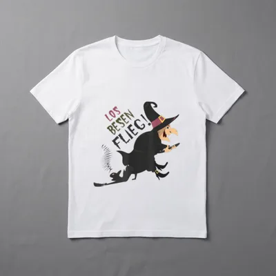 Verrückte Hexe fliegt T-Shirt – Hexe reitet auf schwarzer Katze, Spruch „Los Besen flieg!“ – Klassisches T-Shirt in Schwarz