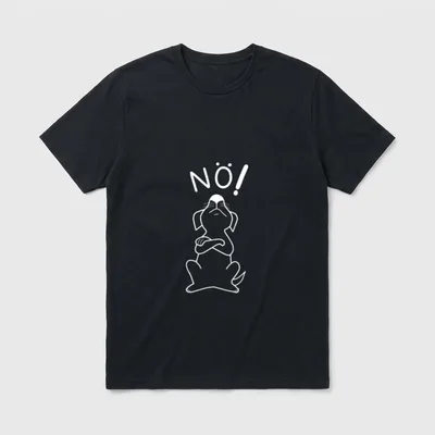 Süsser Hund mit Nö T-Shirt – Schmollender Hund mit verschränkten Pfoten und Schriftzug „NÖ!“ – Klassisches T-Shirt in Schwarz