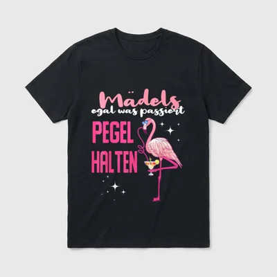 Lustiges JGA Pegel Halten T-Shirt – Flamingo mit Cocktail, Spruch „Pegel Halten“ – Klassisches T-Shirt in Schwarz