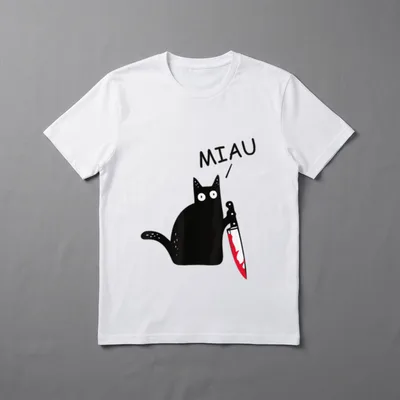 Verrückte Katze mit Messer T-Shirt – Schwarze Katze hält blutiges Messer, Schriftzug „MIAU“ – Klassisches T-Shirt in Schwarz