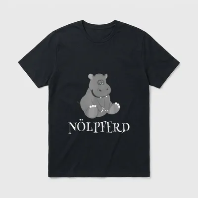 Ähm Nö Nein Spruch Drama T-Shirt – Müdes Nilpferd sitzend, Schriftzug „Nölpferd“ – Klassisches T-Shirt in Schwarz