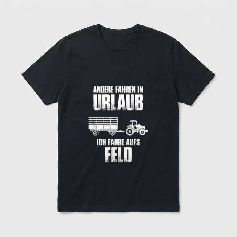 Traktor Landwirt Trecker Motiv T-Shirt – Klassisches T-Shirt in Schwarz