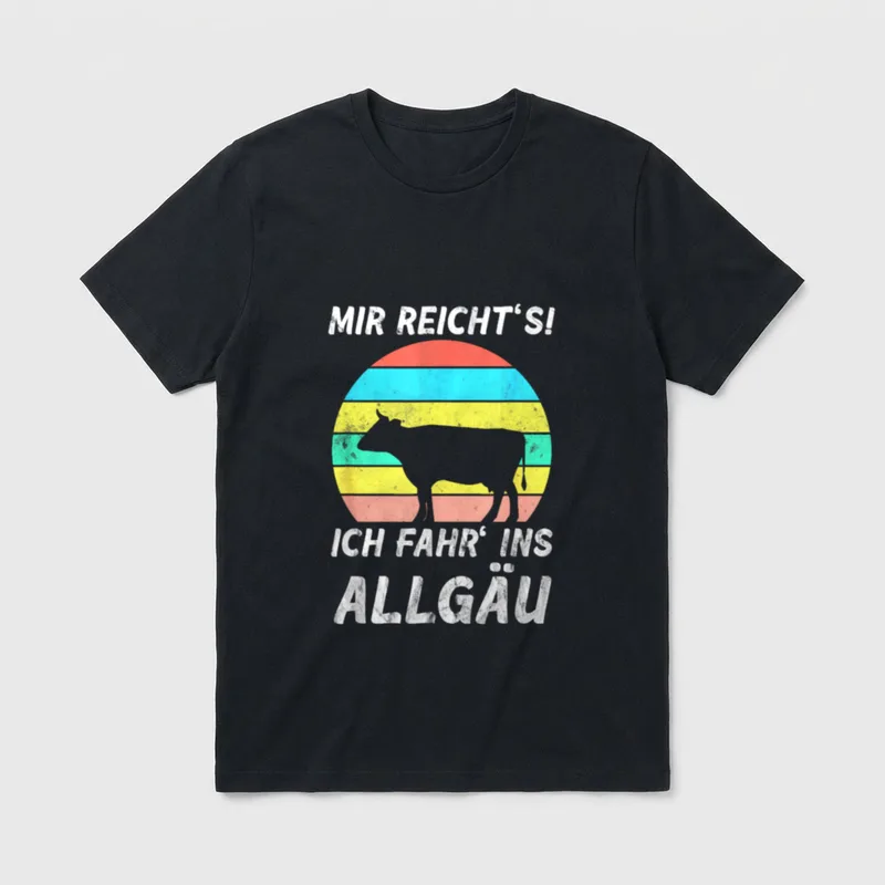 MIR REICHT’S! ICH FAHR‘ T-Shirt – Kuh-Silhouette im Retro-Sonnenkreis, Schriftzug Allgäu – Klassisches T-Shirt in Schwarz