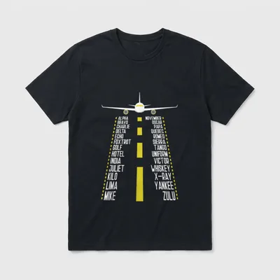 Piloten-Alphabet fürs Fliegen Flugzeug T-Shirt – Klassisches T-Shirt in Schwarz