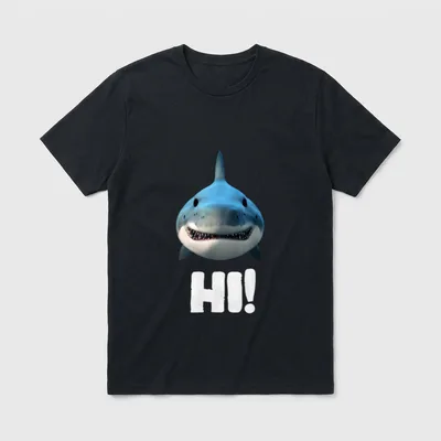 Hai Hi Lustig Spruch T-Shirt – Haikopf mit Zähnen über Schriftzug „HI!“ – Klassisches T-Shirt in Schwarz