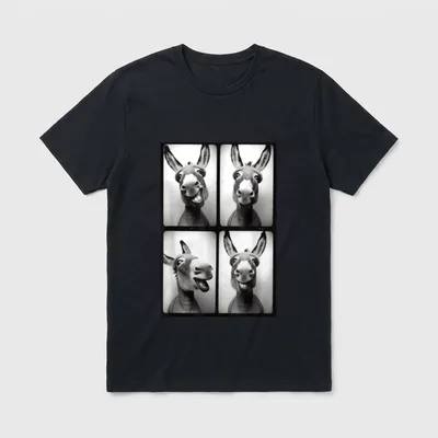 Lustiger Esel mit lustigem T-Shirt – Klassisches T-Shirt in Schwarz