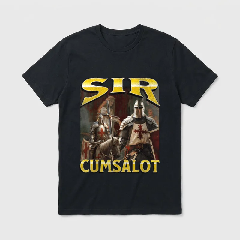 Sir Cumsalot Funny Offensive T-Shirt – Zwei Ritter in Rüstung, Schriftzug „SIR CUMSALOT“ – Klassisches T-Shirt in Schwarz