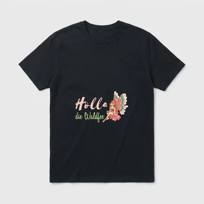 Holla die Waldfee Lustiger T-Shirt – Schriftzug mit sitzender Fee, Flügeln und Krone – Klassisches T-Shirt in Schwarz