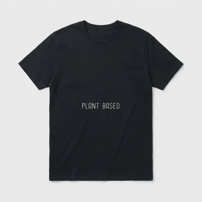 Spruch Vegan für Veganer T-Shirt – Weißer Schriftzug PLANT BASED auf grauem Hintergrund – Klassisches T-Shirt in Schwarz