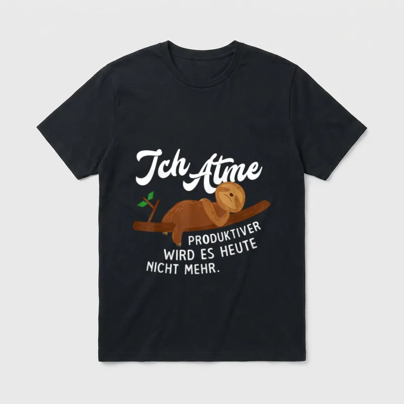 Lustiges Faultier Ich Atme T-Shirt – Faultier auf Ast, Schriftzug Ich Atme, Spruch darunter – Klassisches T-Shirt in Schwarz