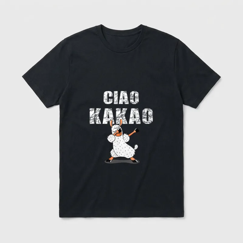 Ciao Kakao Lama Begrüßung T-Shirt – Schriftzug CIAO KAKAO über dabbendem Lama – Klassisches T-Shirt in Schwarz