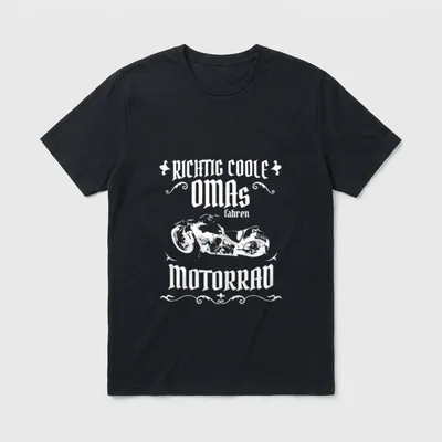 Die coole Oma fährt T-Shirt – Schriftzug „Richtig coole Omas fahren Motorrad“ mit Motorrad – Klassisches T-Shirt in Schwarz
