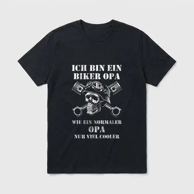 Ich bin ein Biker T-Shirt – Totenkopf mit Helm, gekreuzte Kolben, Spruch „Biker Opa“ – Klassisches T-Shirt in Schwarz