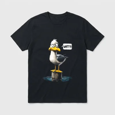 Möwe Watt Spruch Küstenhumor T-Shirt – Grimmige Möwe auf Holzpfahl mit Sprechblase „WATT?!“ – Klassisches T-Shirt in Schwarz