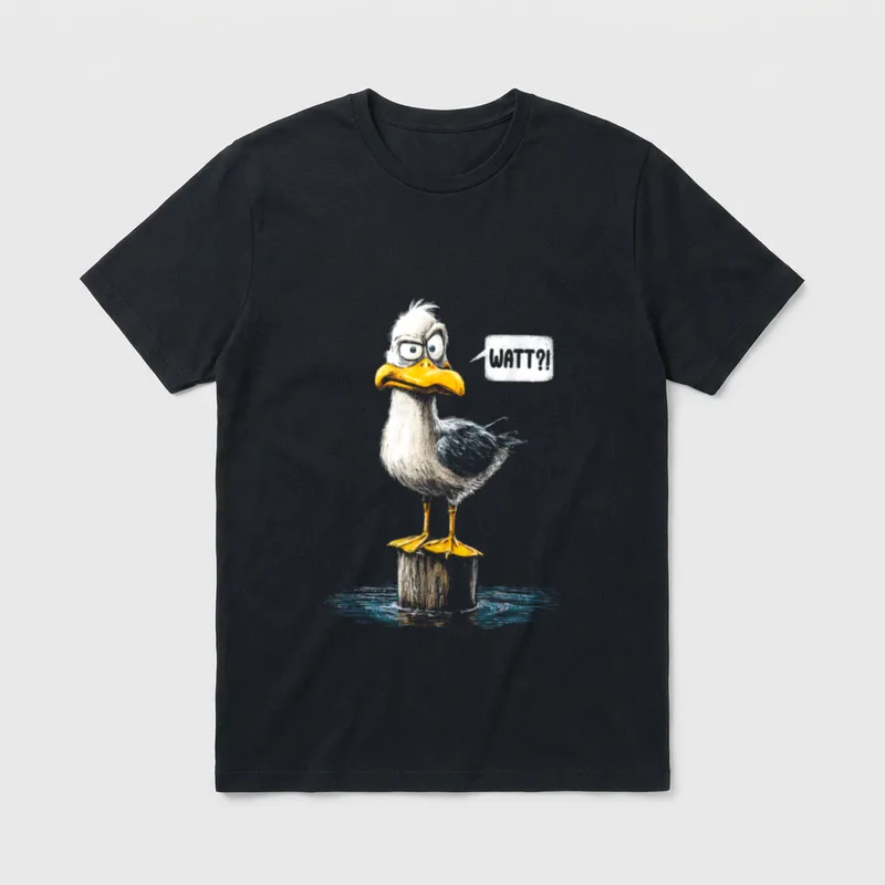 Möwe Watt Spruch Küstenhumor T-Shirt – Grimmige Möwe auf Holzpfahl mit Sprechblase „WATT?!“ – Klassisches T-Shirt in Schwarz