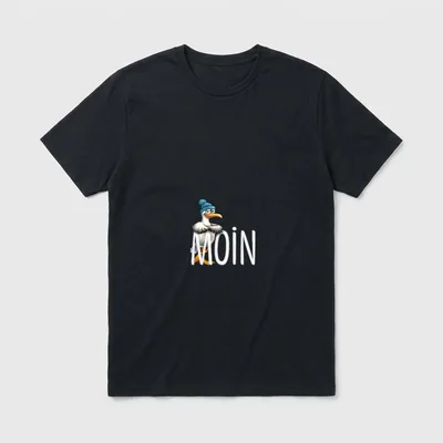 Moin! Lustige Nordsee Möwe Ostsee T-Shirt – Möwe mit blauer Mütze vor dem Schriftzug MOIN – Klassisches T-Shirt in Schwarz