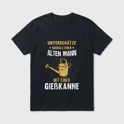 Opa mit Gießkanne T-Shirt – Gelbe Gießkanne und Spruch über alten Mann mit Gießkanne – Klassisches T-Shirt in Schwarz