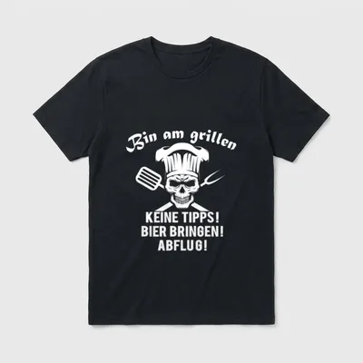 Papa Grillt Bin T-Shirt – Totenkopf mit Kochmütze, Spachtel, Gabel und Grillspruch – Klassisches T-Shirt in Schwarz