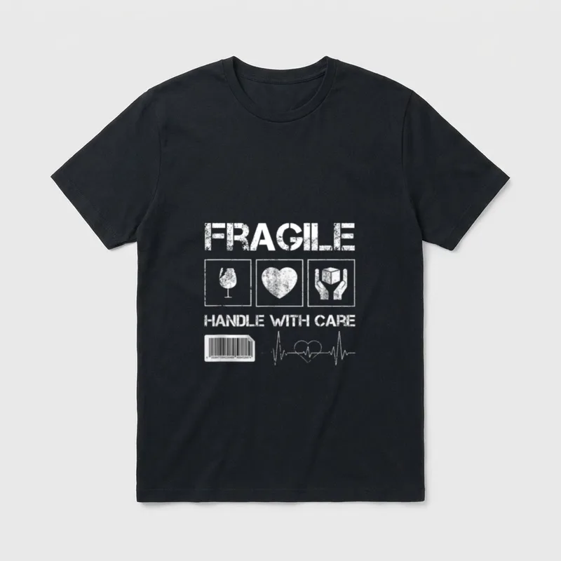 Zerbrechlicher Griff mit Pflegegrafiken T-Shirt – Klassisches T-Shirt in Schwarz