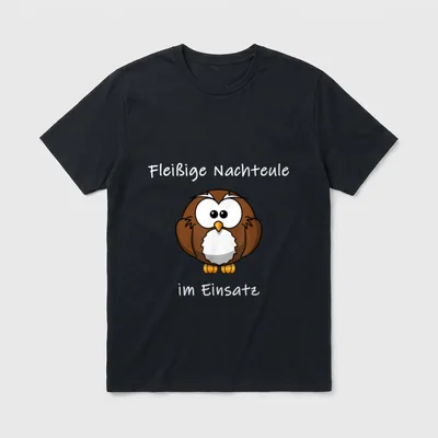 Nachteule im Einsatz Altenpflege T-Shirt – Klassisches T-Shirt in Schwarz