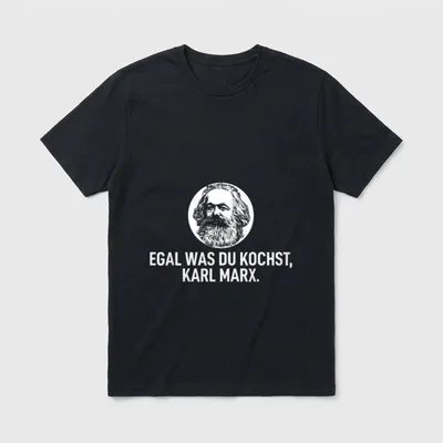 Egal was du kochst T-Shirt – Porträt mit Bart und Spruch „Egal was du kochst, Karl Marx.“ – Klassisches T-Shirt in Schwarz