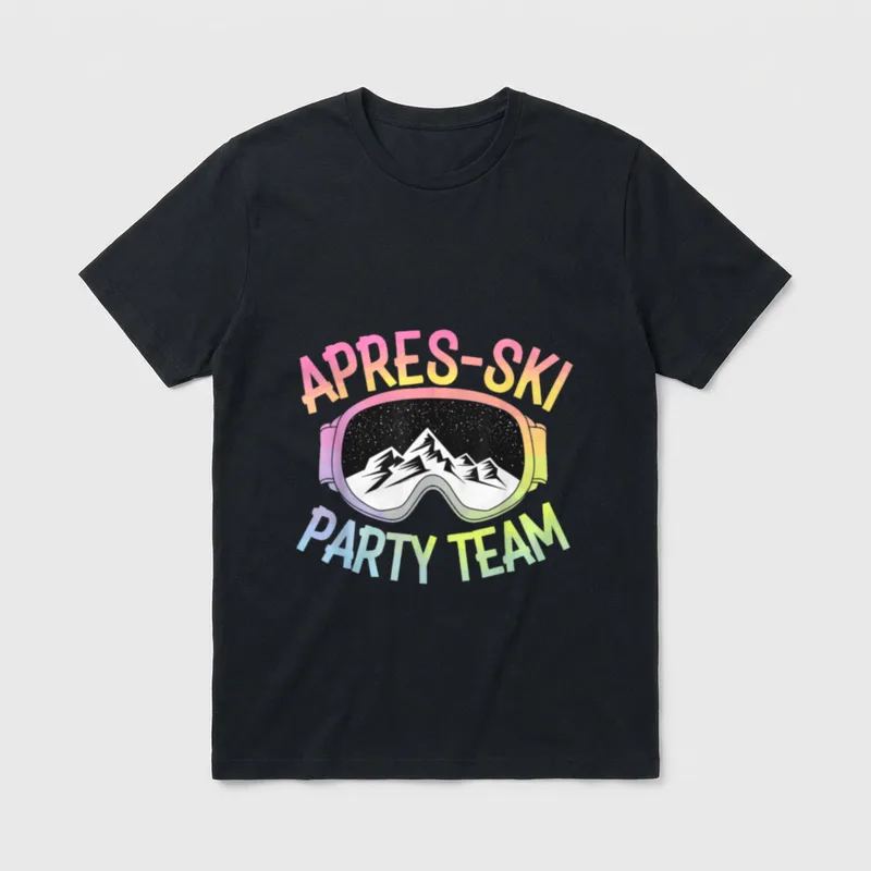 Skifahren Winter Sport Ski T-Shirt – Skibrille mit Bergen, Schriftzug Apres-Ski Party Team – Klassisches T-Shirt in Schwarz