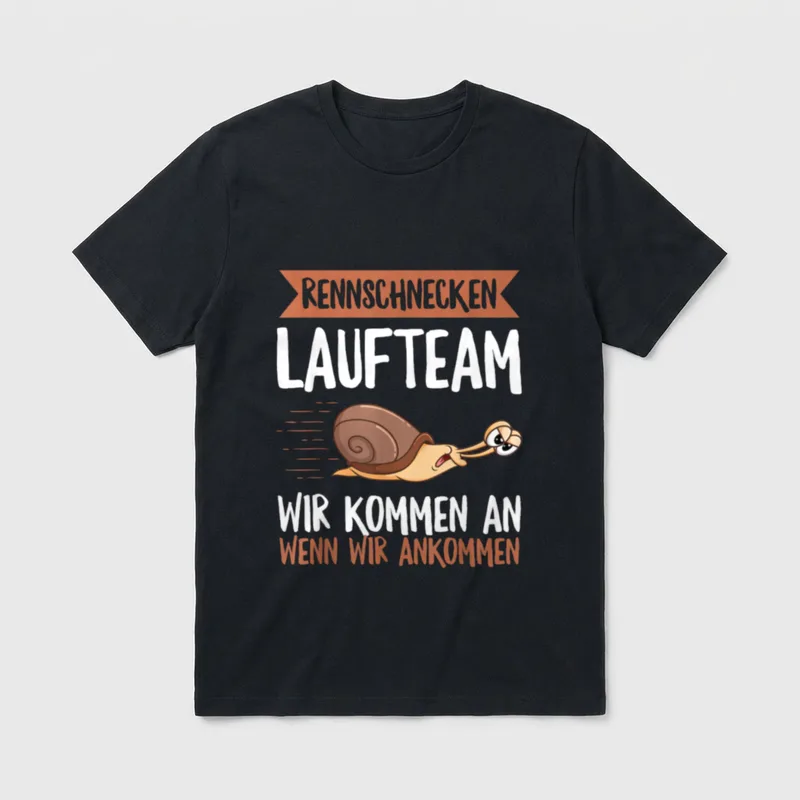 Rennstrecken Laufteam Lustiges Joggen T-Shirt – Schnecke mit Spruch „Rennschnecken Laufteam“ – Klassisches T-Shirt in Schwarz