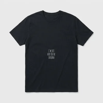 Im just here for T-Shirt – Schriftzug „I´M JUST HERE FOR THE SAVASANA“ in weißer Handschrift – Klassisches T-Shirt in Schwarz