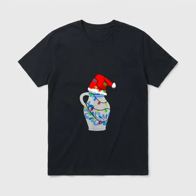 Santa Bembel hessisch Weihnachten T-Shirt – Bembel mit Nikolausmütze und bunter Lichterkette – Klassisches T-Shirt in Schwarz